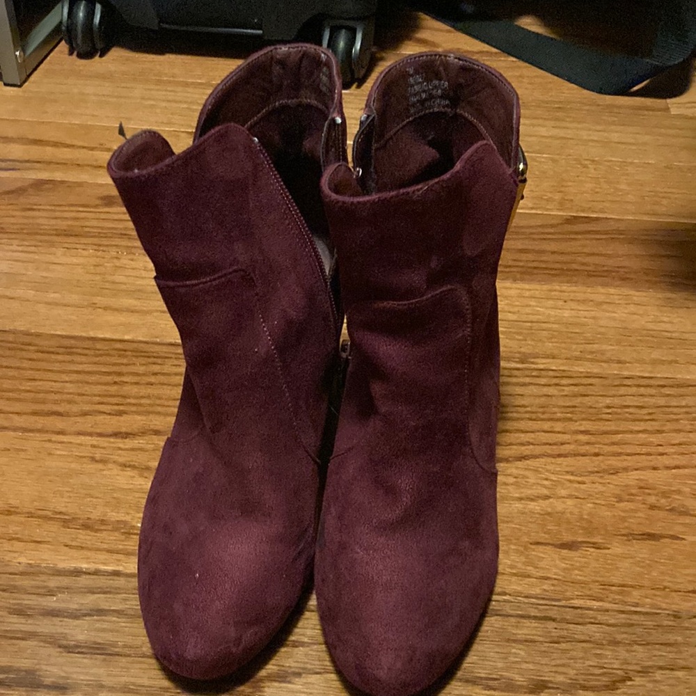 Wine colored suede booties 7.5